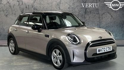 Używany Mini Cooper Classic 136 KM (100 kW) 2022 Szary Hatchback