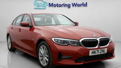 Used BMW 330e 292 HP (214 kW) 2021 Red Sedan