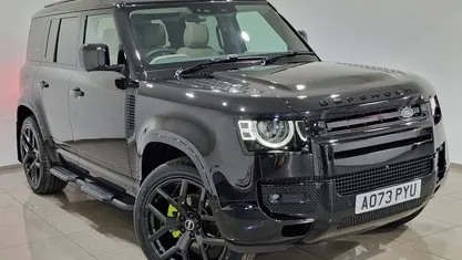 Used Land Rover Defender 249 HP (183 kW) 2023 Estate