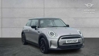 Used Mini Cooper Classic 136 HP (100 kW) 2024 Silver Hatchback