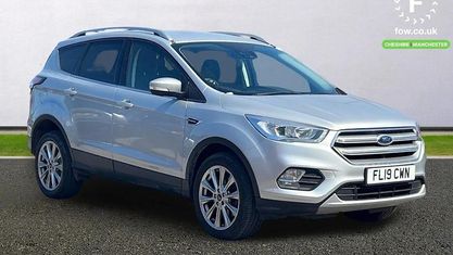 Usado Ford Kuga Titanium 179 CV (131 kW) 2019 Plateado SUV
