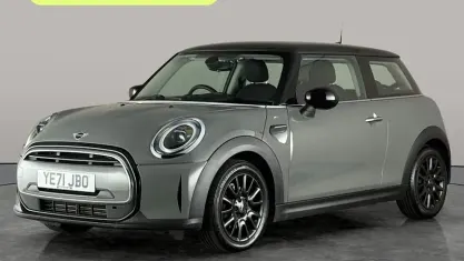 Usado Mini Cooper Classic 136 HP (100 kW) 2022 Citadino