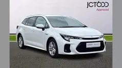 White Used 2022 Suzuki Swace SZ-T Estate | £17,500 (Fair price)