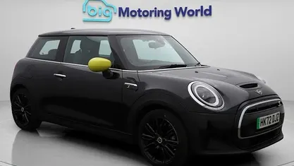 Used 2023 Mini Cooper Level 2 Hatchback | £14,300 (Fair price)