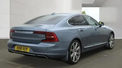 Used Volvo S90 Inscription 190 HP (139 kW) 2018 Blue Sedan
