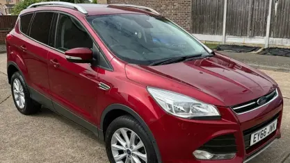 Begagnad Ford Kuga Titanium 150 HK (110 kW) 2016 Röd SUV