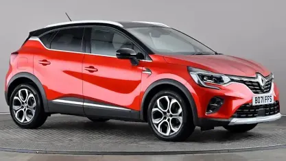 Używany Renault Captur Version S 140 KM (102 kW) 2021 Czerwony SUV