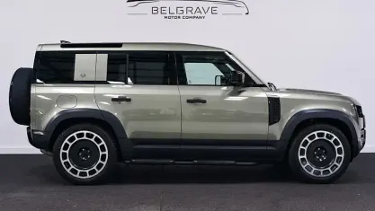Used Land Rover Defender S 200 HP (147 kW) 2021 Green SUV