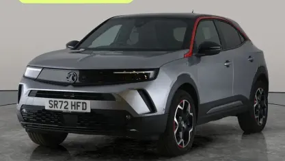 Usado Vauxhall Mokka GS Line 131 HP (96 kW) 2022 Cinzento SUV