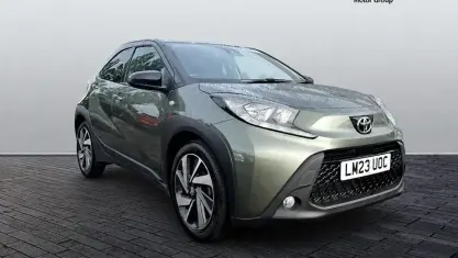Used Toyota Aygo X 72 HP (52 kW) 2023 Green SUV