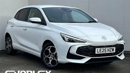 White Used 2025 MG MG3 Trophy Hatchback | £16,126 (Fair price)