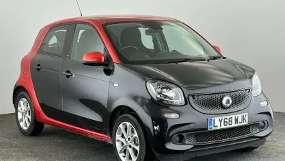 Used Smart ForFour Passion 71 HP (52 kW) 2019 Black Hatchback