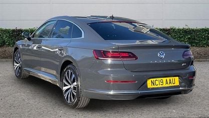 Begagnad VW Arteon Elegance 150 HK (110 kW) 2018 Grå Halvkombi