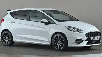 Usado Ford Fiesta ST-Line 95 HP (69 kW) 2021 Branco Citadino