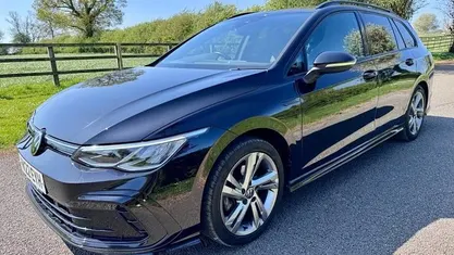 Usado VW Golf VIII R-line 150 HP (110 kW) 2022 Preto Carrinha