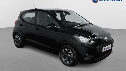 Used Hyundai i10 Advanced 63 HP (46 kW) 2025 Black Hatchback