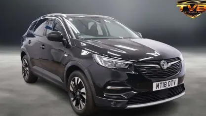 Begagnad Vauxhall Grandland X Sport 131 HK (96 kW) 2019 SUV