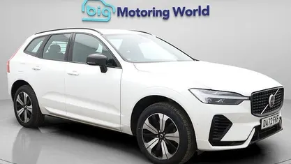 Begagnad Volvo XC60 Plus 349 HK (256 kW) 2022 Vit SUV