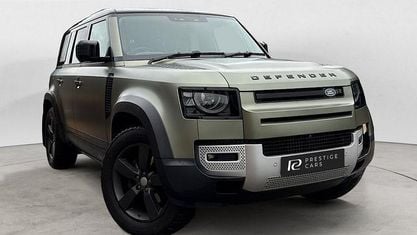 Usado Land Rover Defender First Edition 241 HP (177 kW) 2020 Verde SUV