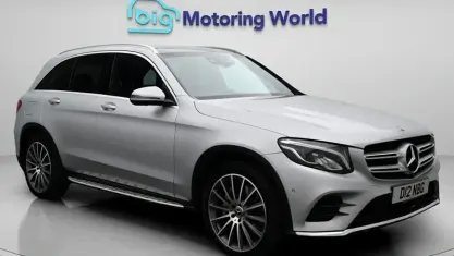 Usado Mercedes GLC250 AMG line 204 HP (150 kW) 2017 Prateado Carrinha