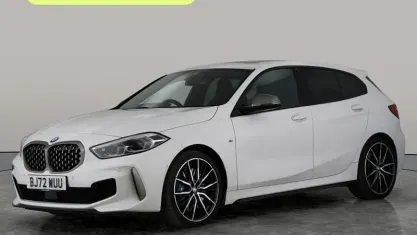 Begagnad BMW M135 M Sport 306 HK (225 kW) 2024 Halvkombi