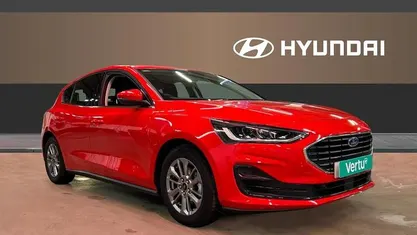 Used Ford Focus Titanium 125 HP (91 kW) 2022 Red Hatchback
