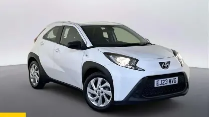 Used Toyota Aygo X PURE 72 HP (52 kW) 2025 SUV
