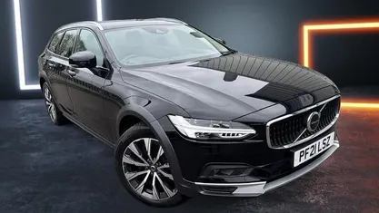 Used Volvo V90 CC 250 HP (183 kW) 2021 Black Estate