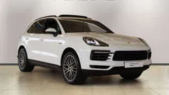 White Used 2022 Porsche Cayenne Platinum Edition SUV | £63,995 (Fair price)