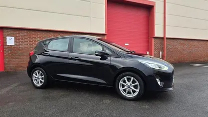 Used Ford Fiesta Zetec 86 HP (63 kW) 2019 Black Hatchback