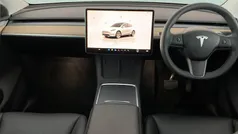 White Used 2022 Tesla Model Y Long Range AWD SUV | £27,668 (Fair price)