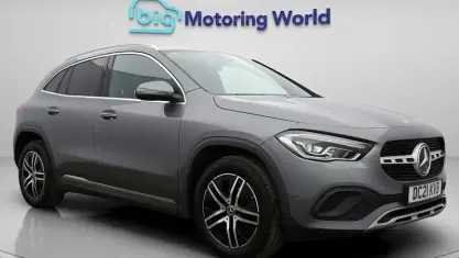 Usado Mercedes GLA180 Executive 136 HP (100 kW) 2021 Cinzento SUV