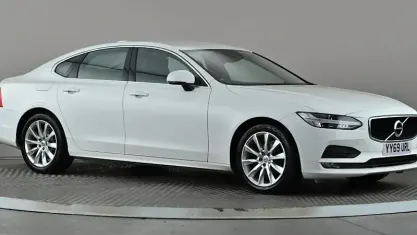 Used Volvo S90 Momentum 190 HP (139 kW) 2019 White Sedan