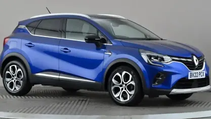 Used Renault Captur SE 140 HP (102 kW) 2022 Blue SUV