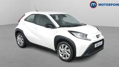Used Toyota Aygo X PURE 72 HP (52 kW) 2025 SUV