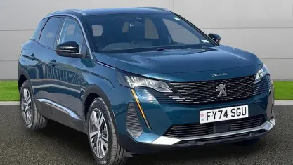 Used Peugeot 3008 Allure 179 HP (131 kW) 2024 Blue SUV