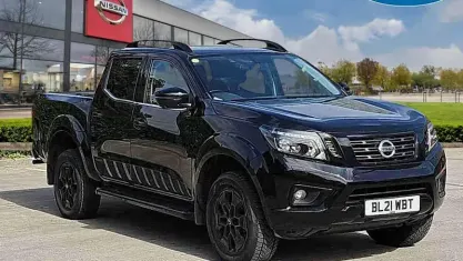 Used Nissan Navara N-Guard 190 HP (139 kW) 2021 Black Pickup
