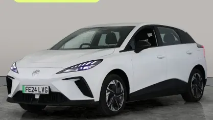 Used MG MG4 EV SE 150 kW (204 HP) 2024 White Hatchback
