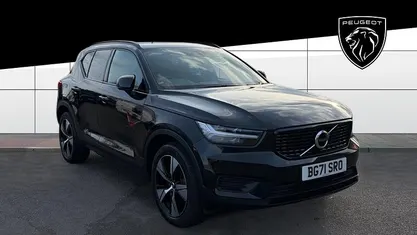 Used Volvo XC40 R-Design 211 HP (155 kW) 2021 SUV