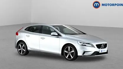 Used Volvo V40 R-Design 122 HP (89 kW) 2019 Hatchback