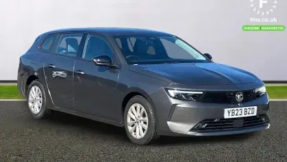 Used Vauxhall Astra Design Edition 131 HP (96 kW) 2025 Estate