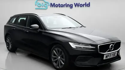 Used Volvo V60 Momentum 197 HP (144 kW) 2021 Black Estate