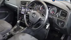 Used 2018 VW Golf VII SE Hatchback | £16,299 (Fair price)