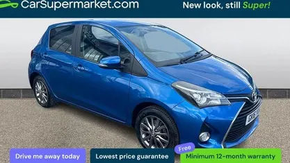 Used Toyota Yaris 99 HP (72 kW) 2016 Blue Hatchback