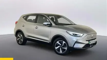 Usado MG ZS SE 129 kW (176 CV) 2023 Plateado SUV