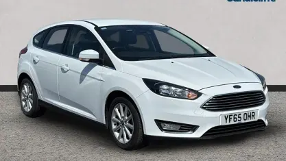 Used Ford Focus Titanium 120 HP (88 kW) 2016 White Hatchback