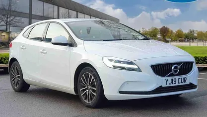 White Used 2019 Volvo V40 Momentum Hatchback | £11,750 (Fair price)