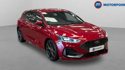 Used Ford Focus ST 280 HP (205 kW) 2023 Red Hatchback