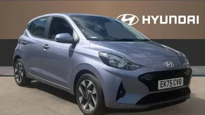 Begagnad Hyundai i10 Advanced 63 HK (46 kW) 2025 Blå Halvkombi