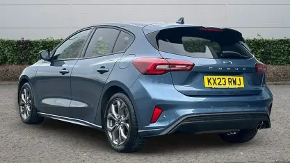 Usado Ford Focus ST-Line 125 HP (91 kW) 2023 Azul Citadino
